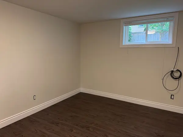 Lower 123 Searle AVE, Toronto C06, ON M3H 4B1