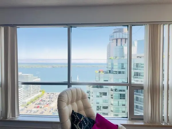 10 Yonge ST #2702, Toronto C01, ON M5E 1R4
