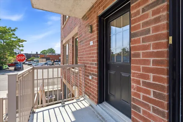 1 Ruttan ST #201, Toronto C01, ON M6P 0A1