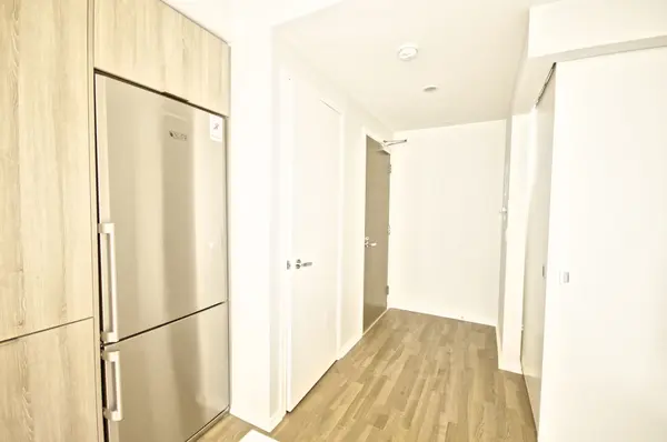 1 Bloor ST E #809, Toronto C08, ON M4W 0A8
