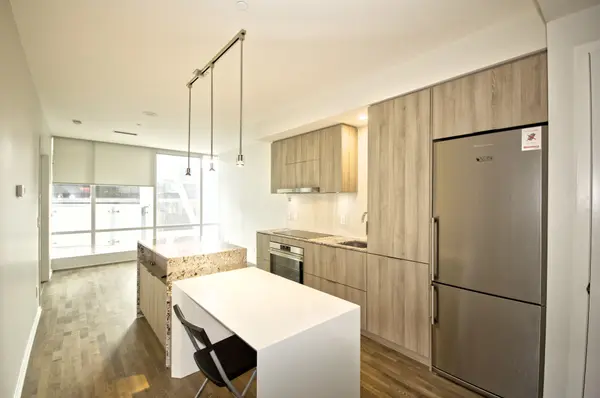 1 Bloor ST E #809, Toronto C08, ON M4W 0A8