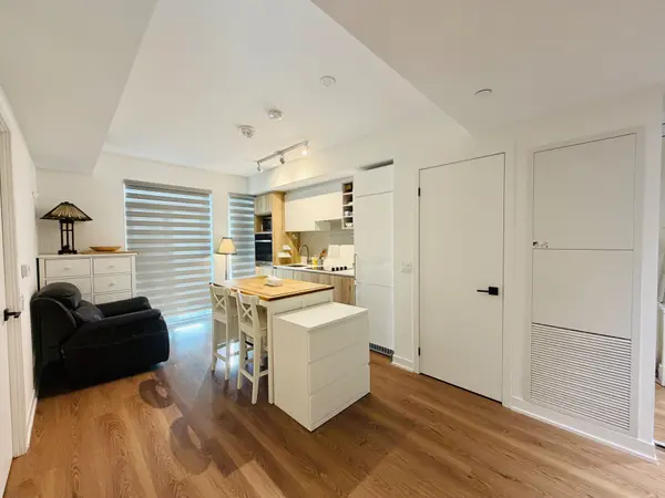 319 Jarvis ST #4703, Toronto C08, ON M5B 0C8
