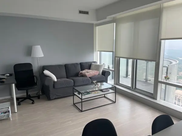 1 Bloor ST E #5203, Toronto C08, ON M4W 1A9