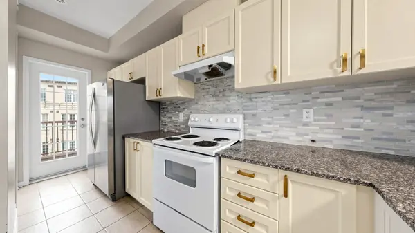 19 Island RD #34, Toronto E10, ON M1C 0E4