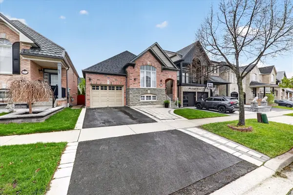 25 Loughlin Hill CRES E, Ajax, ON L1Z 1P8