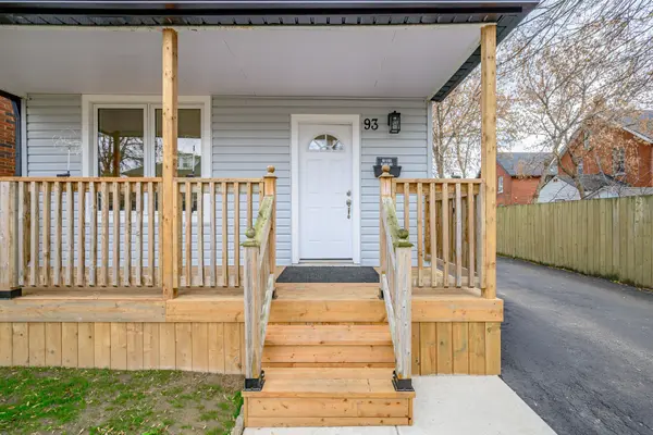 93 Agnes ST, Oshawa, ON L1G 1V3