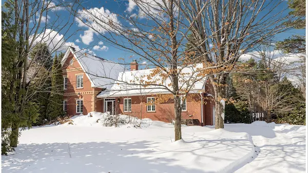 21455 Warden AVE, East Gwillimbury, ON L0G 1R0