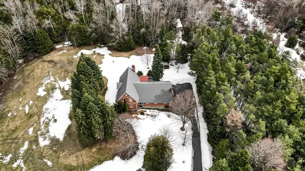 21455 Warden AVE, East Gwillimbury, ON L0G 1R0