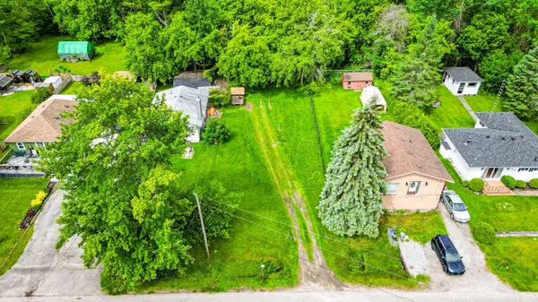 100 Dunkirk AVE, Georgina, ON L0E 1R0