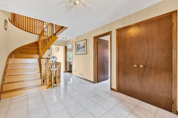 160 Miller Park AVE, Bradford West Gwillimbury, ON L3Z 2K3