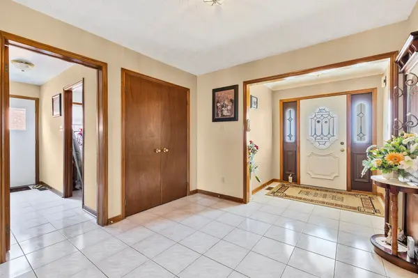 160 Miller Park AVE, Bradford West Gwillimbury, ON L3Z 2K3