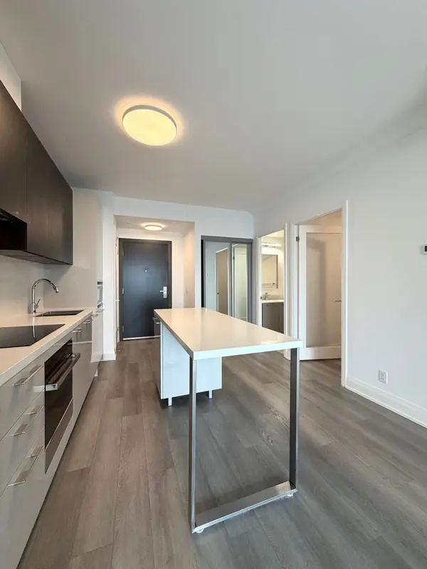 8 Water Walk DR #4309, Markham, ON L3R 6L4