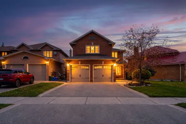 195 View North CT,  Vaughan,  ON L4L 8S3