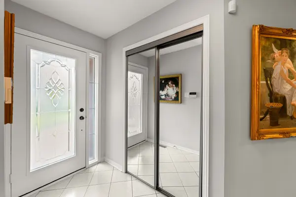 195 View North CT, Vaughan, ON L4L 8S3