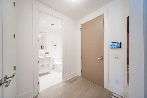 397 Royal Orchard BLVD #103, Markham, ON L3T 0H3