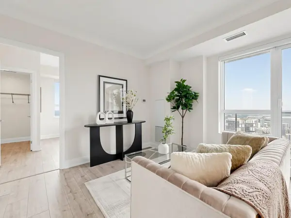 18 Water Walk DR #3703, Markham, ON L3R 6L5