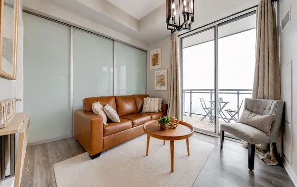 11611 Yonge ST #525, Richmond Hill, ON L4E 1G2