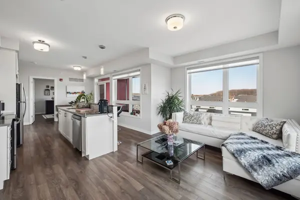 58 Adam Sellers ST #605, Markham, ON L6B 1P5