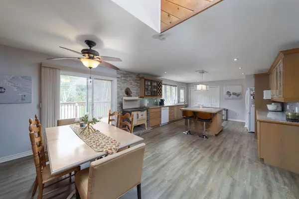 1936 PENINSULA POINT RD, Severn, ON P0E 1N0