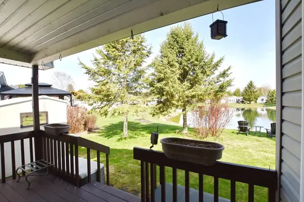 16 Indiana AVE, Wasaga Beach, ON L9Z 3A8