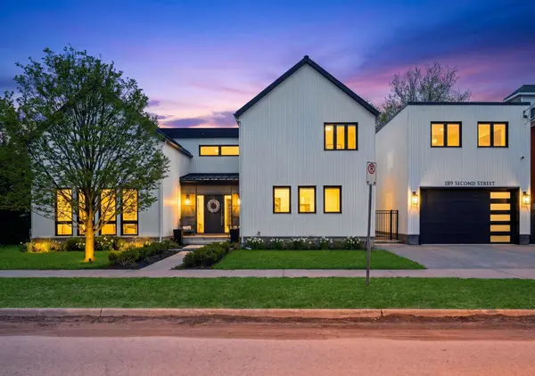 189 Second ST, Collingwood, ON L9Y 1E9