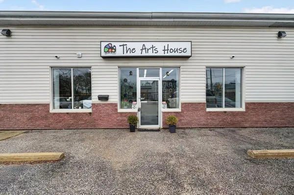 250 Innisfil ST #3, Barrie, ON L4N 4K4