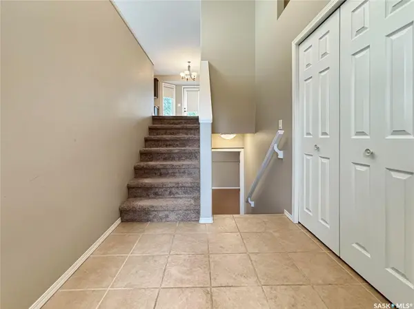 303 Diefenbaker AVENUE, Hague, SK S0K 1X0