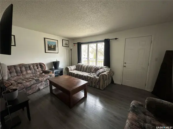 102 9th AVENUE SE, Weyburn, SK S4H 1Z7