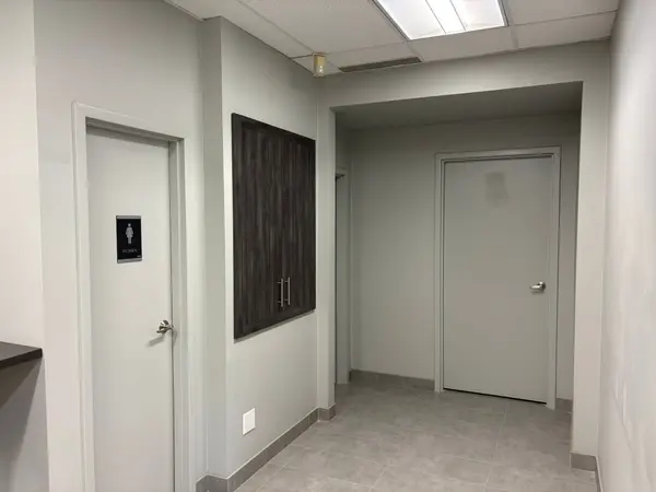 24 Brydon DR #5, Toronto W10, ON M9W 5R6