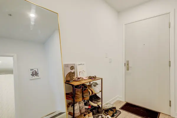 30 Samuel Wood WAY #401, Toronto W08, ON M9B 0C9
