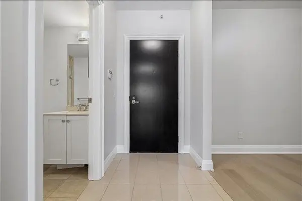 11 Bronte RD #327, Oakville, ON L6L 0E1