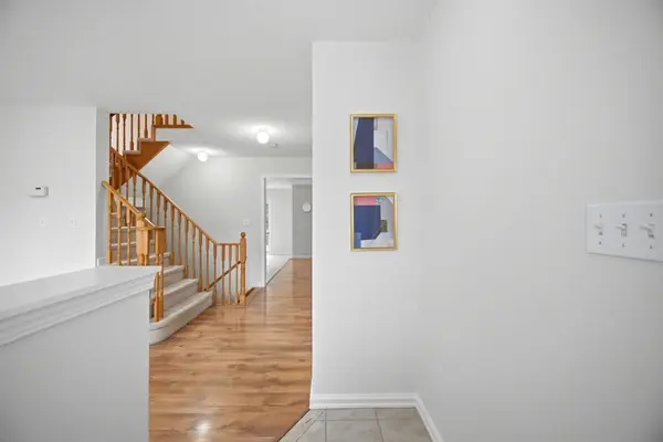 21 UPPER HIGHLANDS DR, Brampton, ON L6Z 4W1
