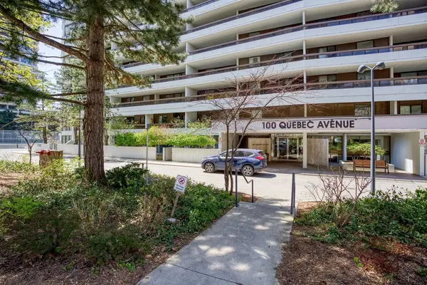 100 Quebec AVE #1501, Toronto W02, ON M6P 4B8