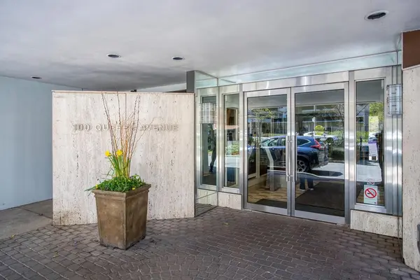 100 Quebec AVE #1501, Toronto W02, ON M6P 4B8