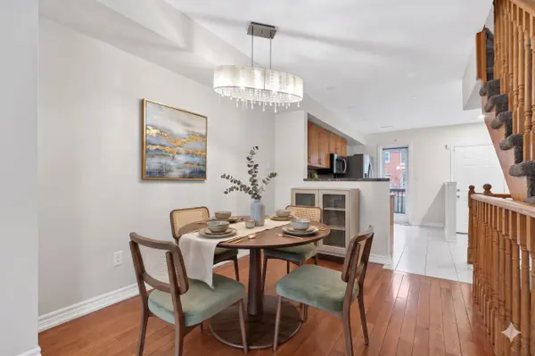 3895 Doug Leavens BLVD #39, Mississauga, ON L5N 7G1