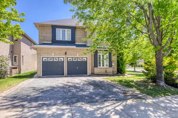 2389 Grand Oak TRL, Oakville, ON L6M 4V4