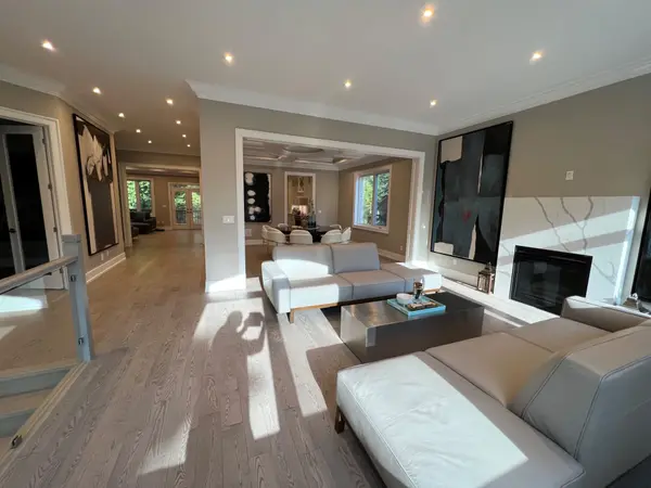 1060 Kipling AVE, Toronto W08, ON M9B 3L9