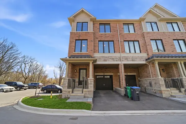 64 Folcroft ST, Brampton, ON L6Y 0B6