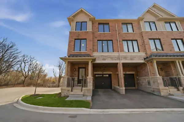 64 Folcroft ST, Brampton, ON L6Y 0B6