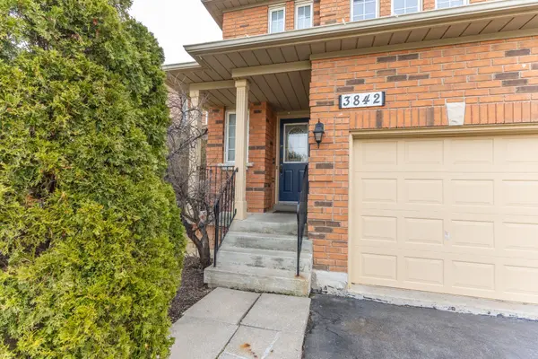 3842 Ridgepoint WAY, Mississauga, ON L5N 7T9