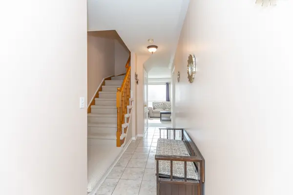 3842 Ridgepoint WAY, Mississauga, ON L5N 7T9