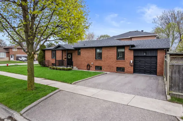 1392 Northmount AVE, Mississauga, ON L5E 1Y5