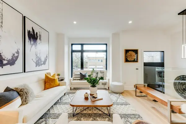 4 Lunness RD, Toronto W06, ON M8W 4M3