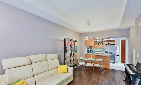 330 Princess Royal DR #GV-108, Mississauga, ON L5B 4M8