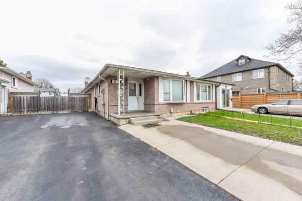 7816 Priory CRES, Mississauga, ON L4T 3H5