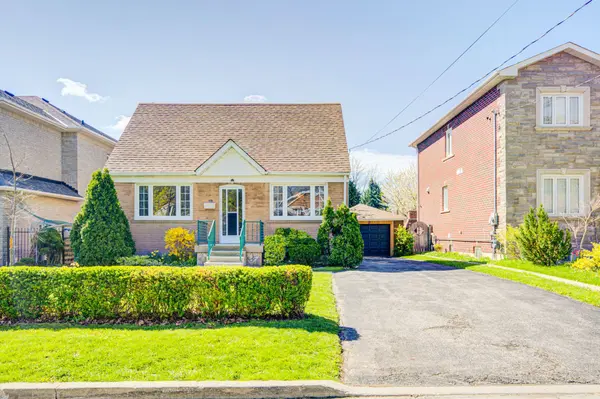 31 Melody RD, Toronto W05, ON M9M 1C9