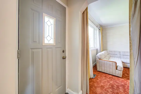 31 Melody RD, Toronto W05, ON M9M 1C9