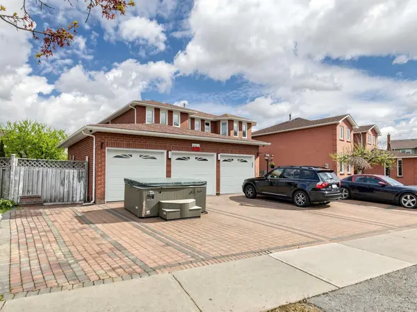 556 RAY LAWSON BLVD, Brampton, ON L6Y 4H5