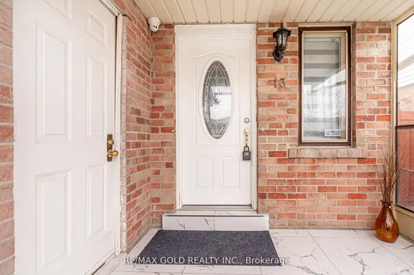 13 Martindale CRES, Brampton, ON L6X 2V7