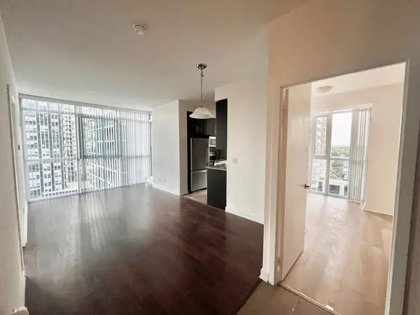 4070 Confederation Pkwy #1204, Mississauga, ON L5B 0E9